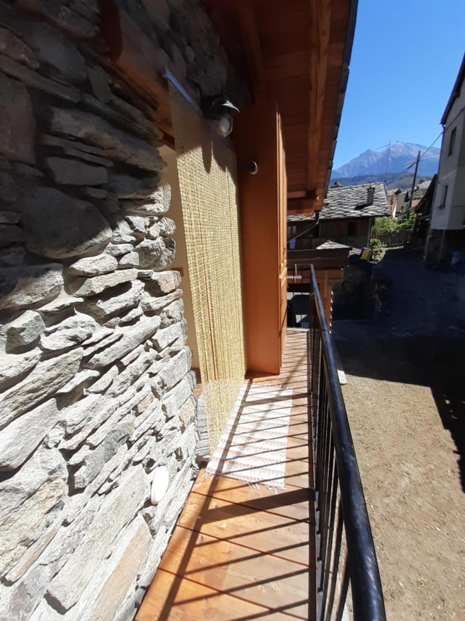 Villa Acero Rosso Champdepraz Exterior foto