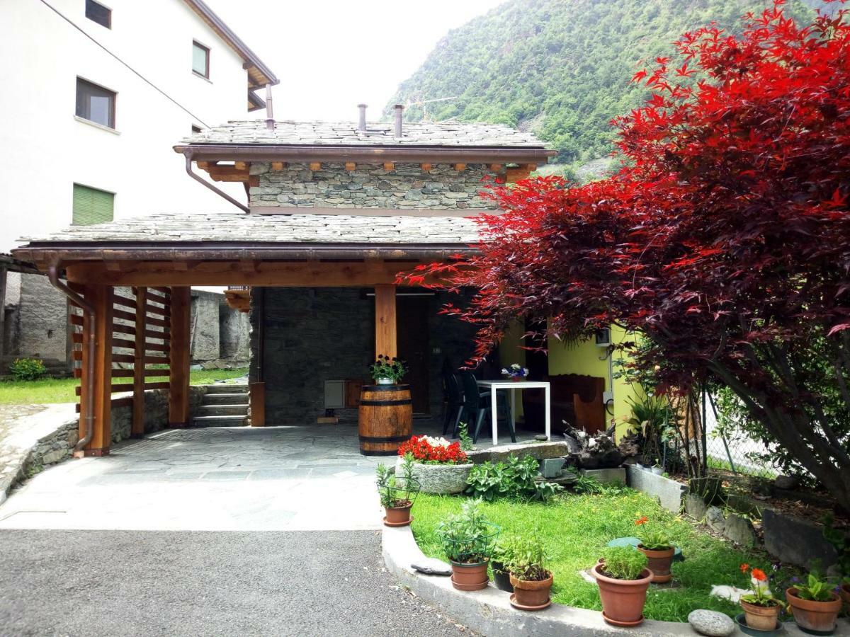 Villa Acero Rosso Champdepraz Exterior foto
